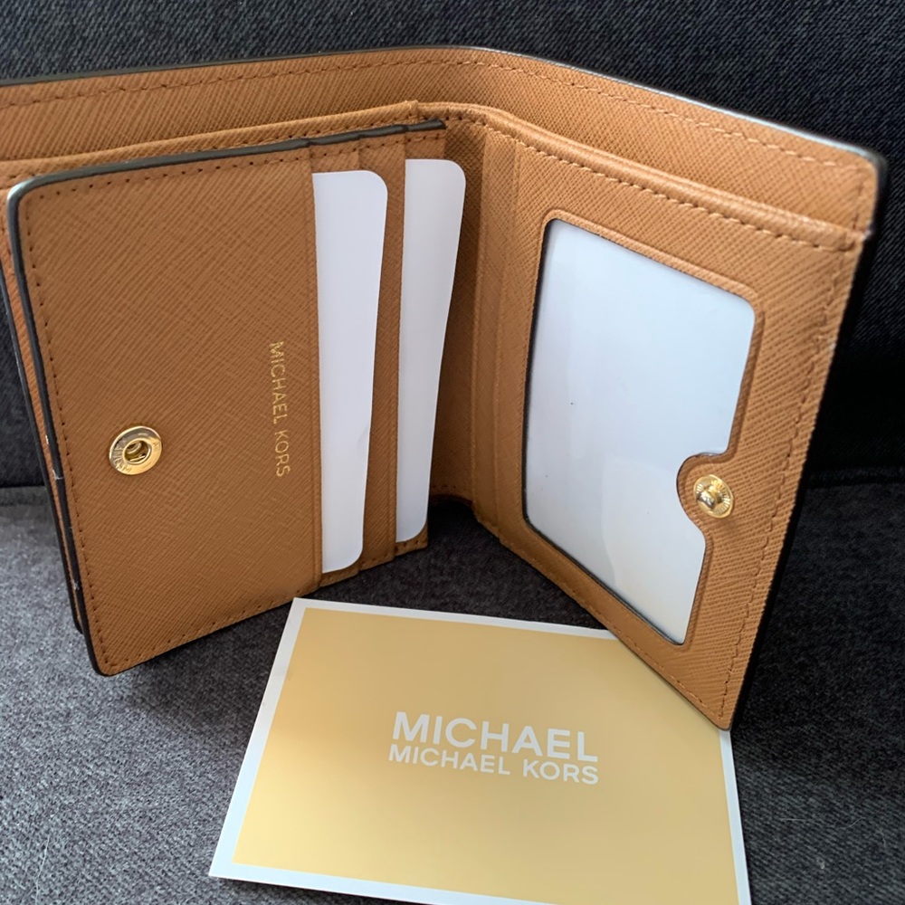 MK pebble leather brown wallet - Picture 2 of 12